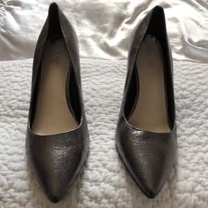 Nine West heels metallic